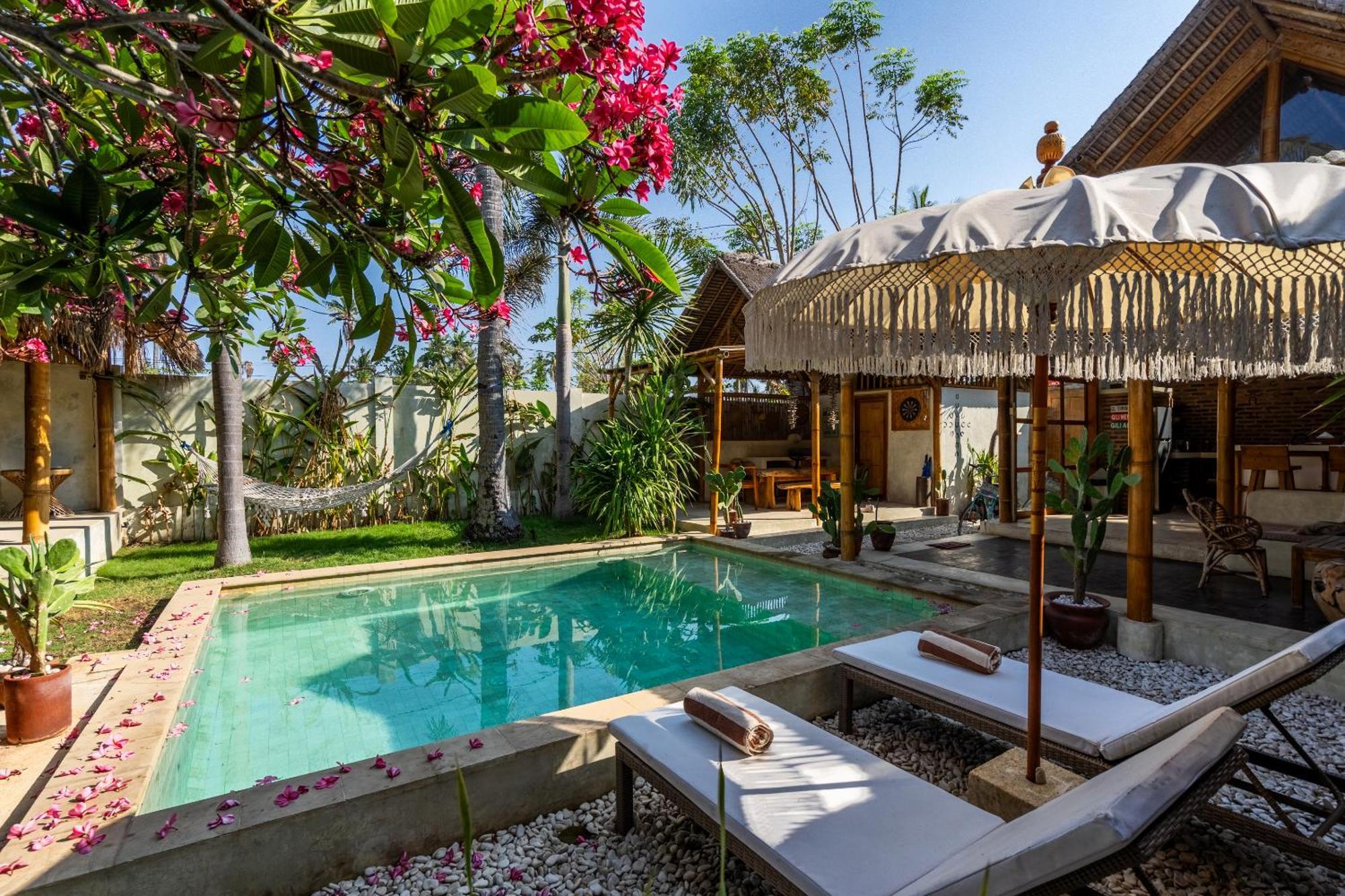 Villa Burung Gili Air Authentic 3-Bedroom Bamboo Villa With Private Pool Exterior photo