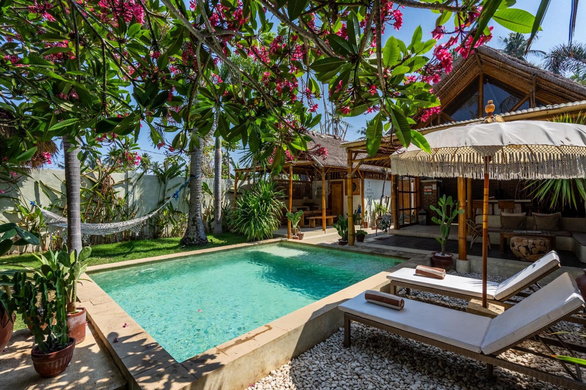 Villa Burung Gili Air Authentic 3-Bedroom Bamboo Villa With Private Pool Exterior photo