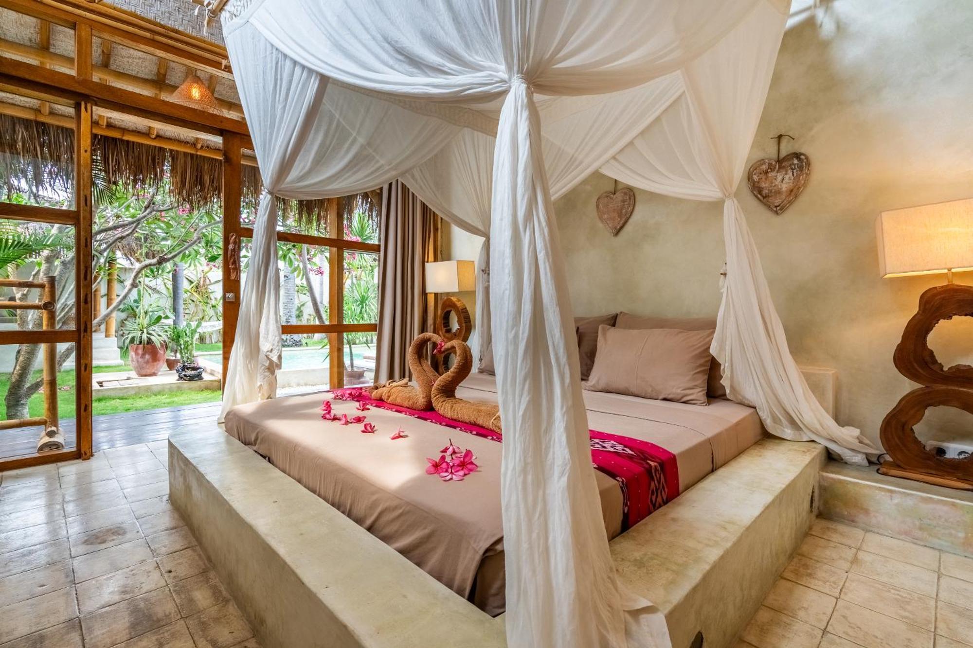 Villa Burung Gili Air Authentic 3-Bedroom Bamboo Villa With Private Pool Exterior photo